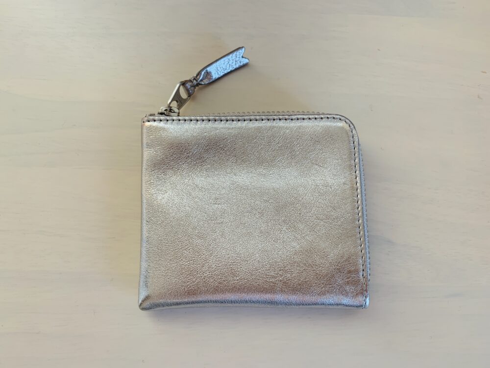 写真】コムデギャルソンのL字ファスナー財布が最高にミニマルで機能的 