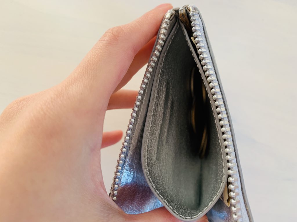 写真】コムデギャルソンのL字ファスナー財布が最高にミニマルで機能的【感想・口コミ】 | melting point