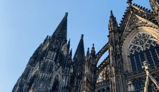 【世界遺産】ケルン大聖堂が普通に街の中にある風景に驚く…！【ドイツ#40】